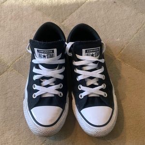 Black Lowtop Converse